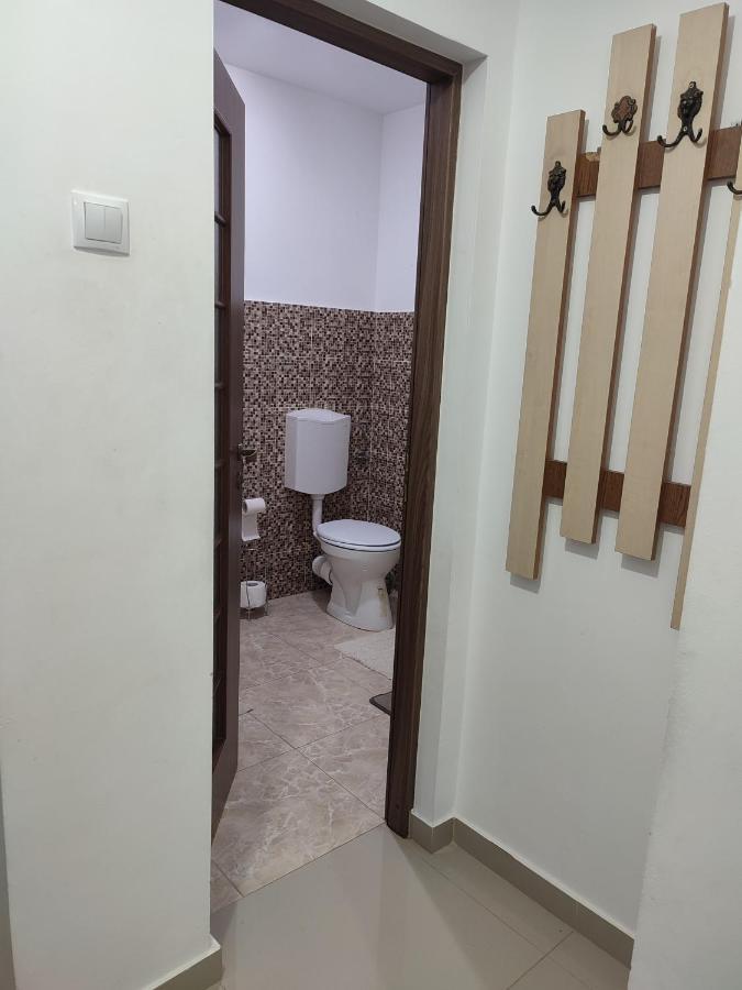 Lovely 1 Bedroom Apartment In City Centre, Sleeps 4 ! 图尔达 外观 照片