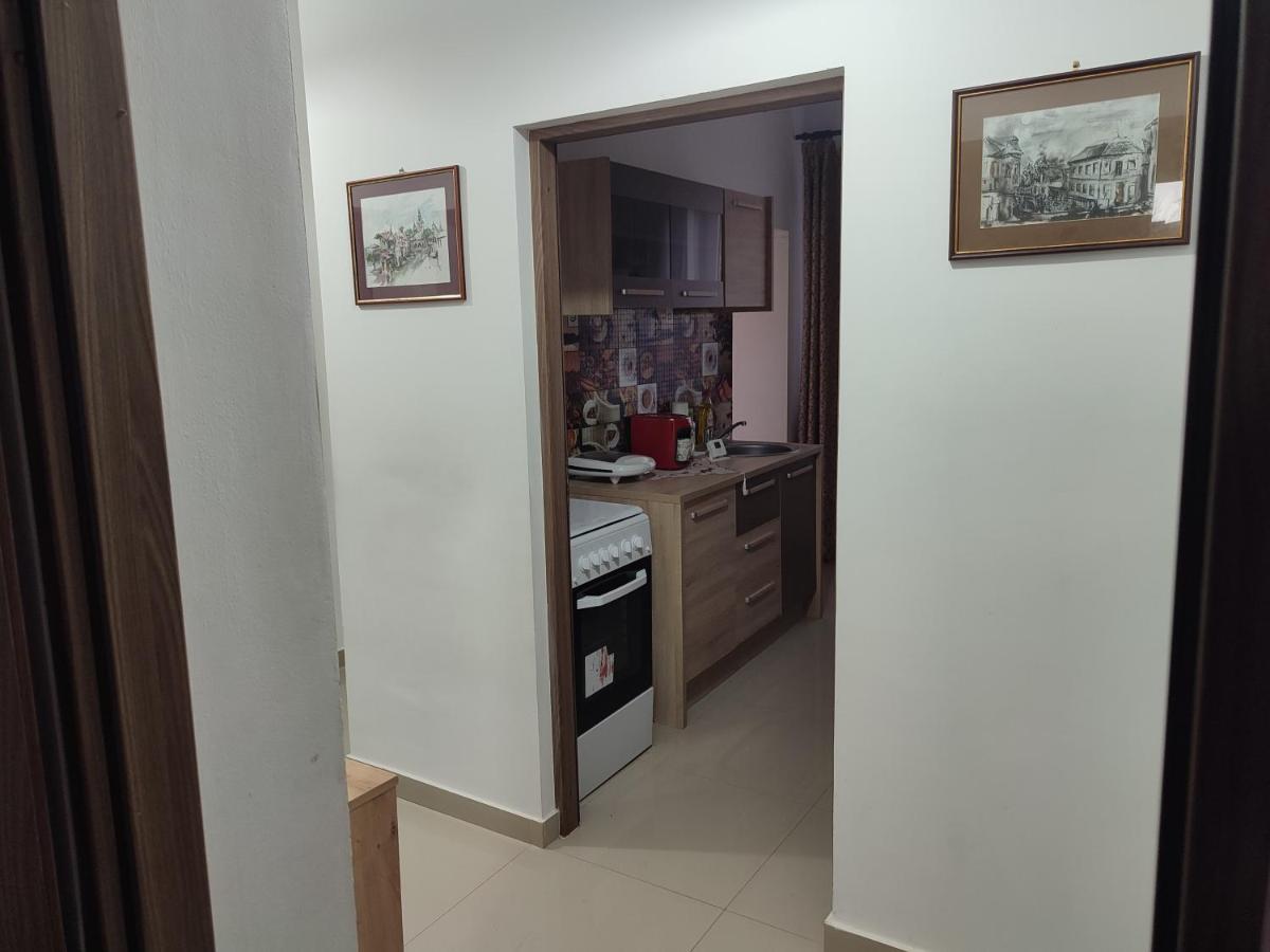 Lovely 1 Bedroom Apartment In City Centre, Sleeps 4 ! 图尔达 外观 照片