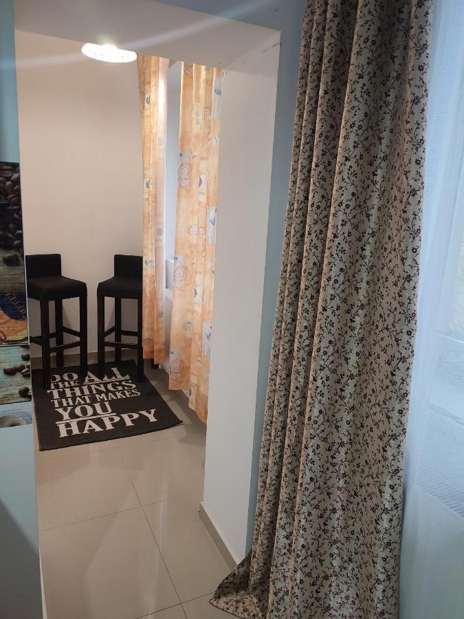 Lovely 1 Bedroom Apartment In City Centre, Sleeps 4 ! 图尔达 外观 照片