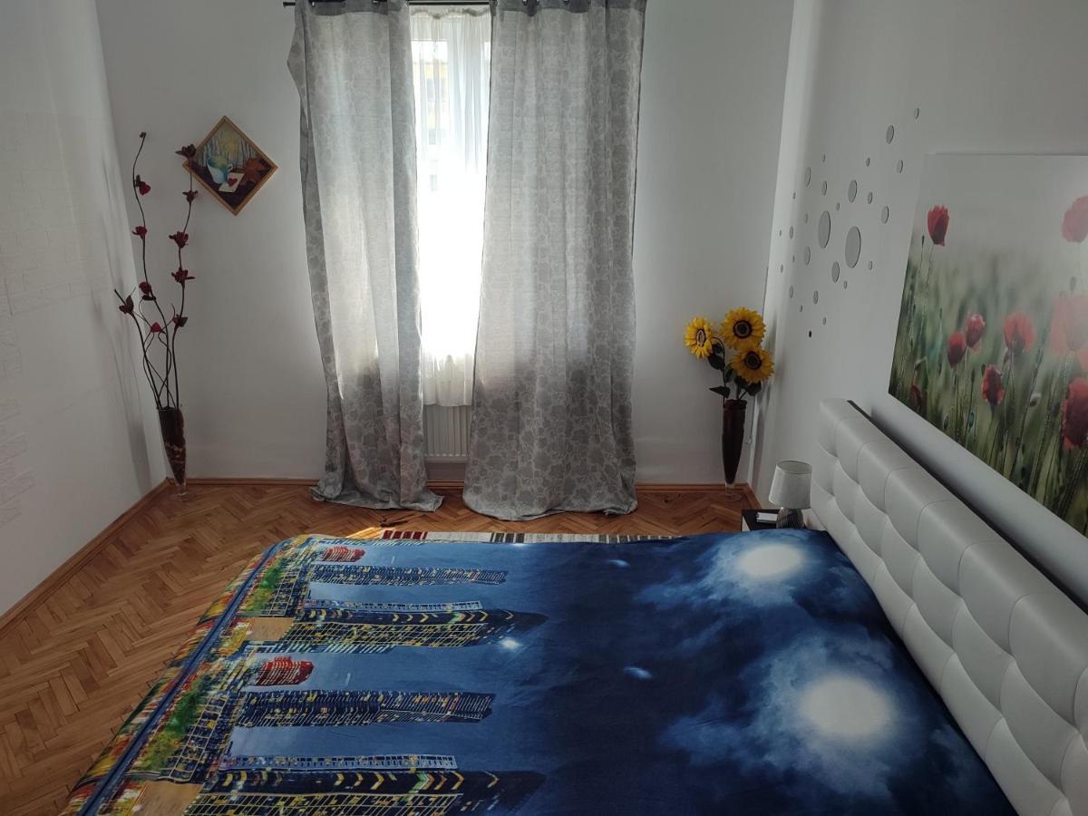 Lovely 1 Bedroom Apartment In City Centre, Sleeps 4 ! 图尔达 外观 照片