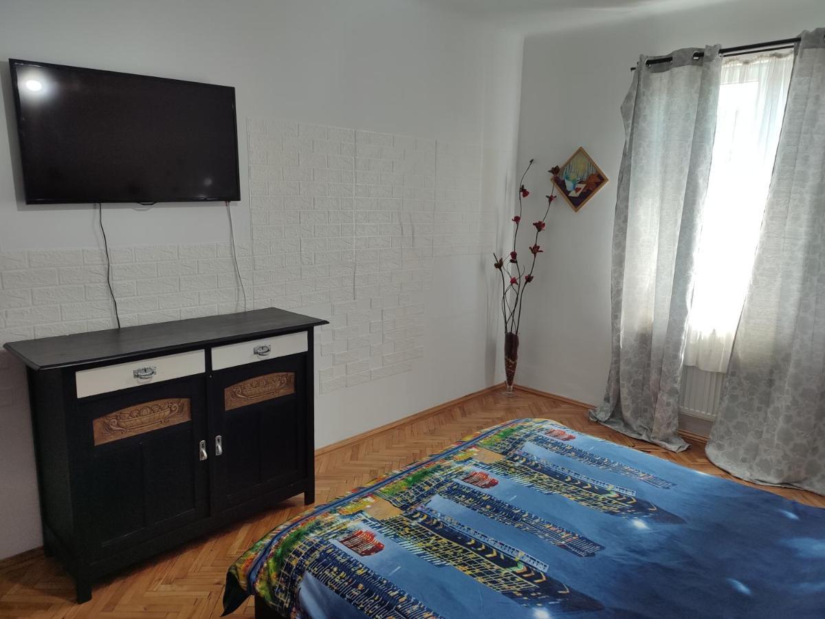 Lovely 1 Bedroom Apartment In City Centre, Sleeps 4 ! 图尔达 外观 照片
