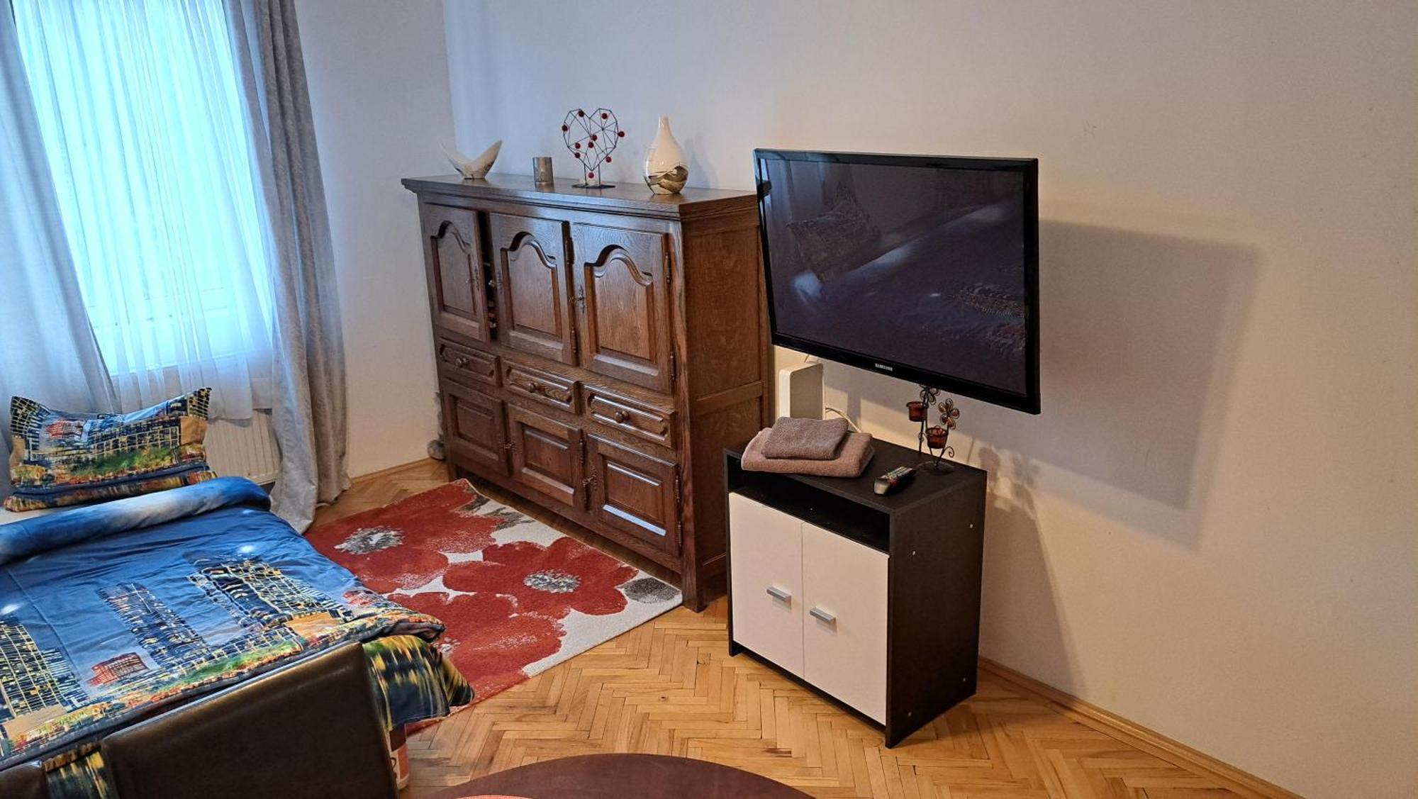 Lovely 1 Bedroom Apartment In City Centre, Sleeps 4 ! 图尔达 外观 照片